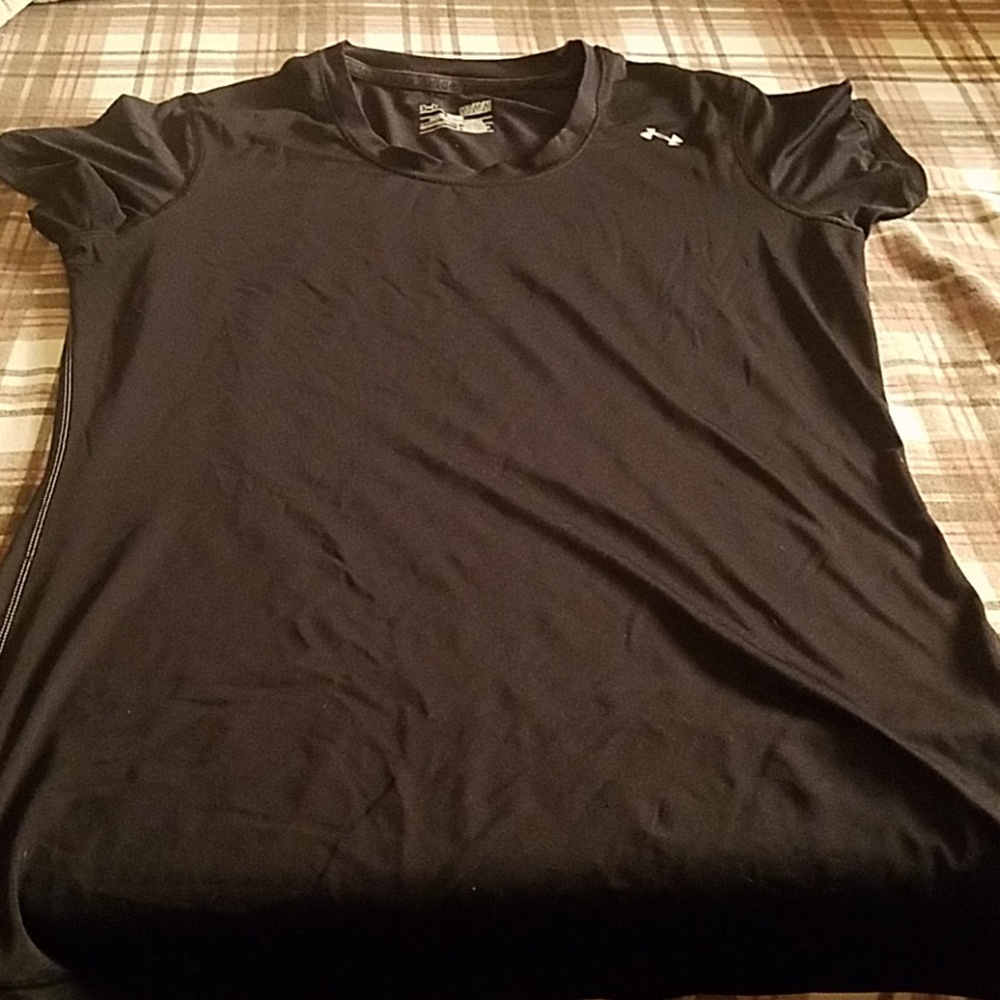 UA black fitted shirt